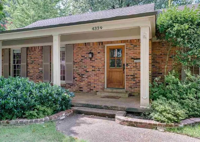 Elegant 6 Bedroom Home In Heart Of Memphis